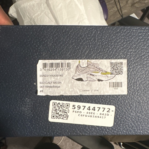 Wore twice. Literally like new. Dm for negotiations - Picture 8 of 8